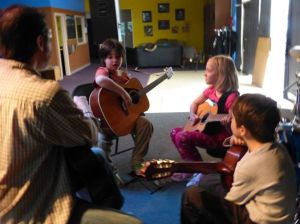 1376382_10152014963533526_701901934_n